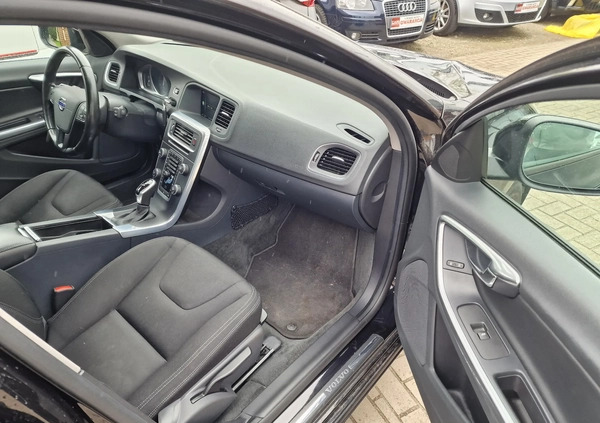 Volvo V60 cena 44900 przebieg: 207000, rok produkcji 2015 z Zduny małe 781